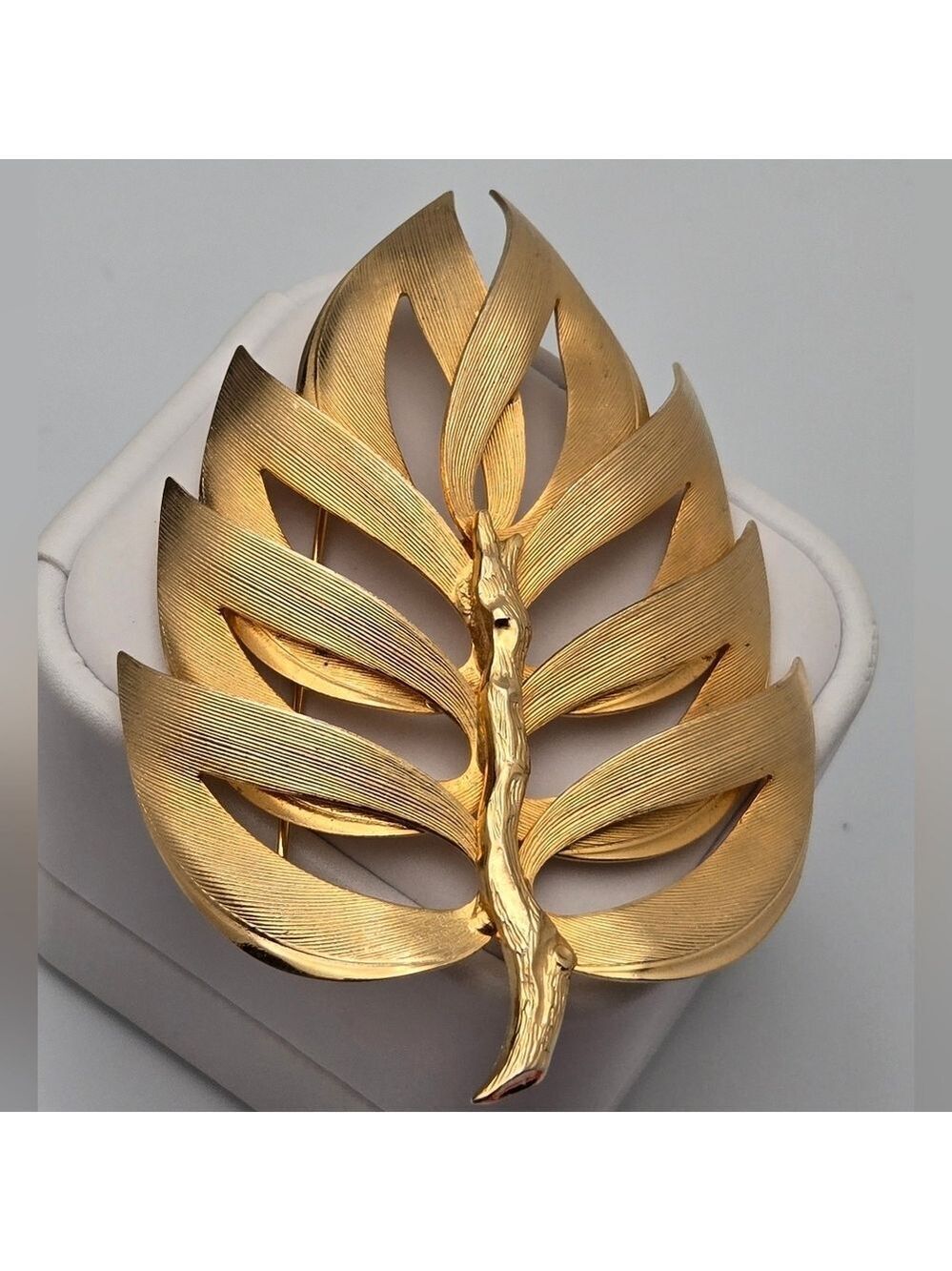 Large Leaf Gold-Tone Brooch Textured Statement Accessory New